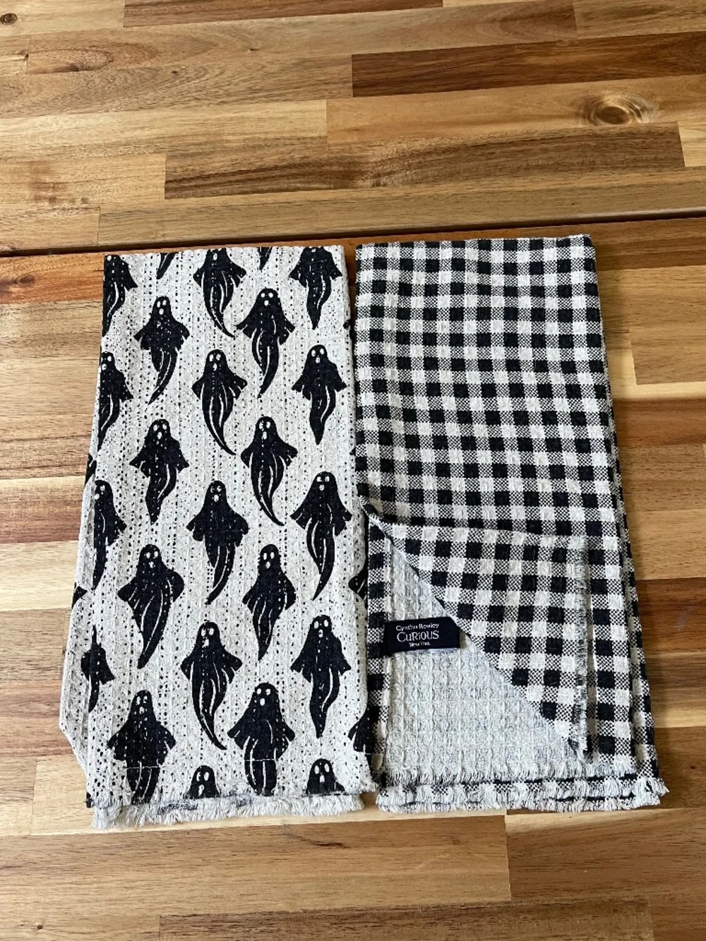 Set of 2 Halloween towels - Black and cream Ghosts and Plaid - Cynthia Rowley